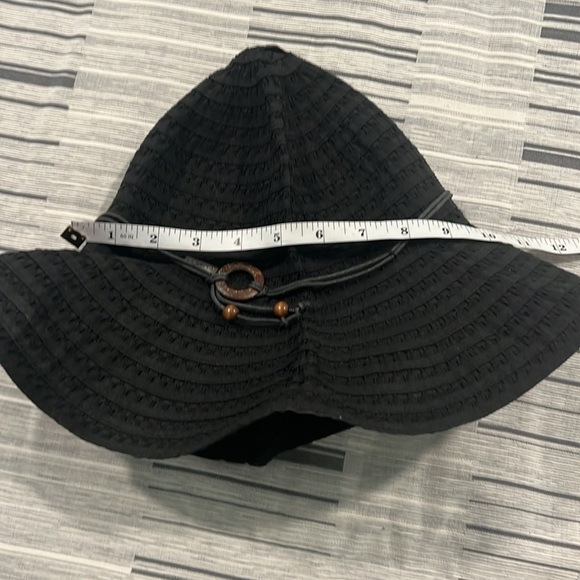 Betmar, Coconut Ring Safari Braid Hat in Black, UPF 50+, Excellent Condition - Picture 8 of 9